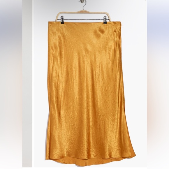 NWT Vince Plus Size Elegant Side Slit Gold Sap Women's Midi Skirt Sz 1X - Picture 2 of 5